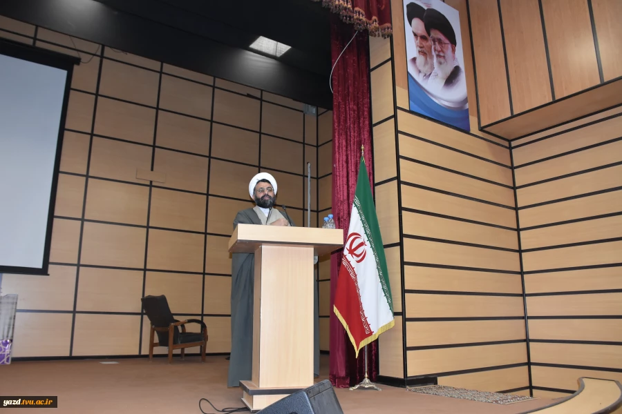 مراسم تجلیل از دانشجویان ممتاز