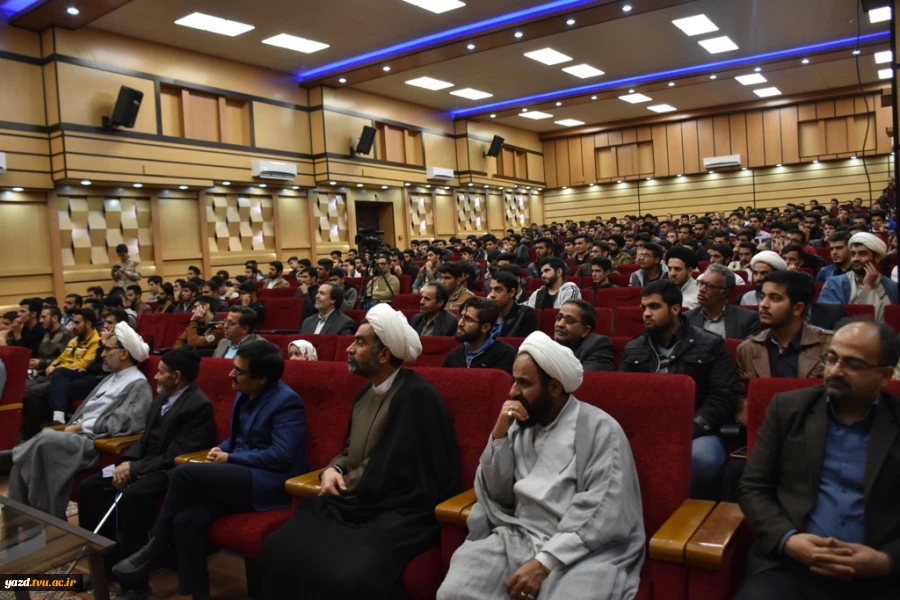 برگزاری یادواره شهدا در دانشگاه فنی و حرفه ای استان یزد