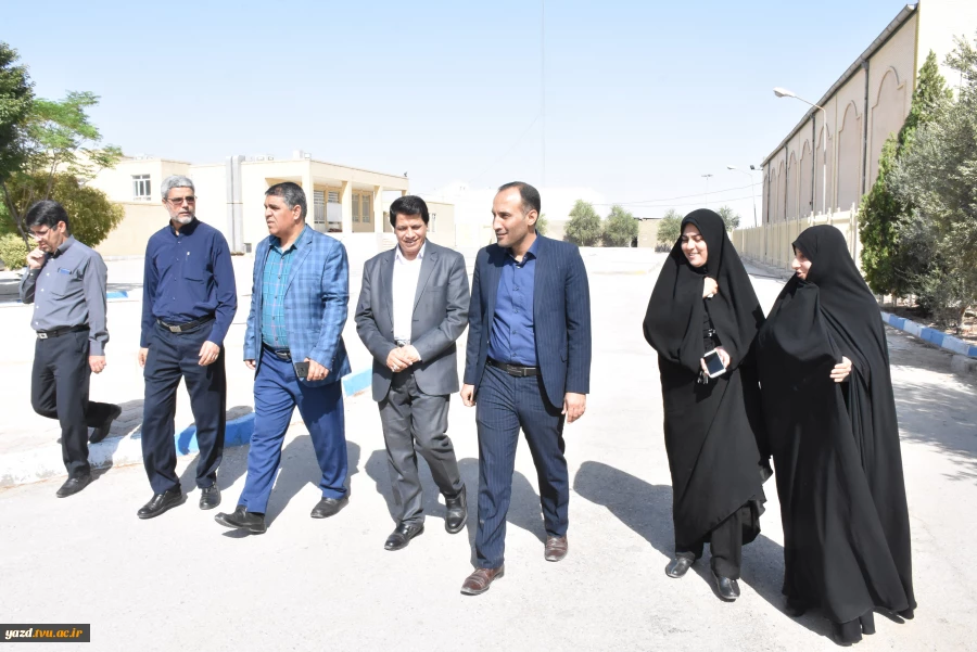 تعیین مسیرهای درآمدزایی در دانشگاه فنی و حرفه ای استان یزد با حضور رییس کمیته درآمد زایی دانشگاه فنی و حرفه ای 2