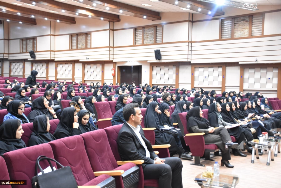 برگزاری نشست تخصصی با عنوان "کسب و کارهای نوین در کامپیوتر" در دانشگاه فنی و حرفه ای استان یزد 2