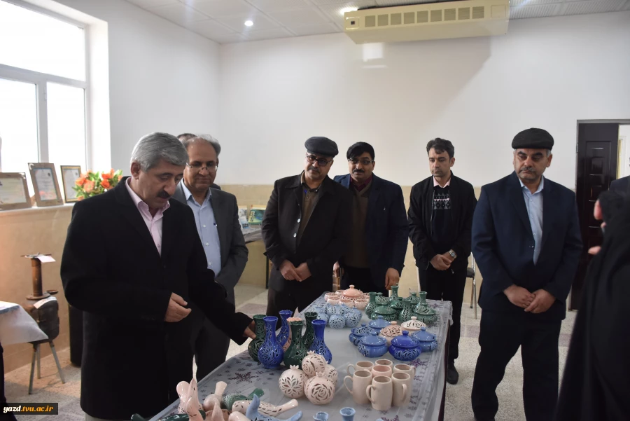 برگزاری جلسه ساماندهی و گسترش رشته ها و همچنین بازدید از برخی مراکز تابعه دانشگاه در استان یزد 
با حضور آقای دکتر کیانی معاون محترم آموزشی دانشگاه 
 2