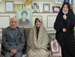 دیدار با خانواده شهید رضا علمچی شهید 14 ساله شهرستان میبد در آستانه بزرگداشت روز شهدا 4
