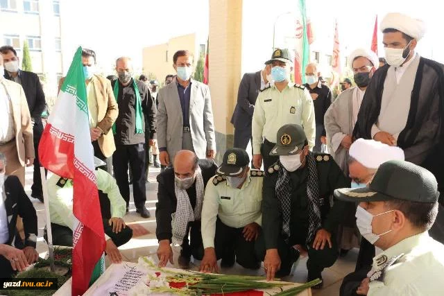 گرامیداشت هفته دفاع مقدس در آموزشکده فنی شهید مطهری تفت 6