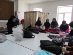 حضور پرشور دانشجویان بومی وغیر بومی در آموزشکده فنی دختران میبد
 6