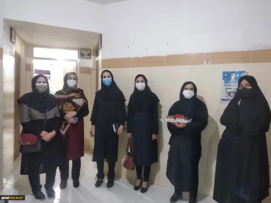 نشست صمیمی با دانشجویان به مناسبت آغاز طرح خوشامدگویی و هفته خوابگاه ها در مرکز آموزشکده فنی دختران یزد 5
