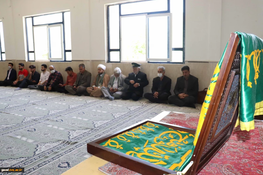 همزمان با آغاز دهه کرامت حضور خادمان حرم امام رضا (ع) در آموزشکده فنی امام علی (ع) یزد 2