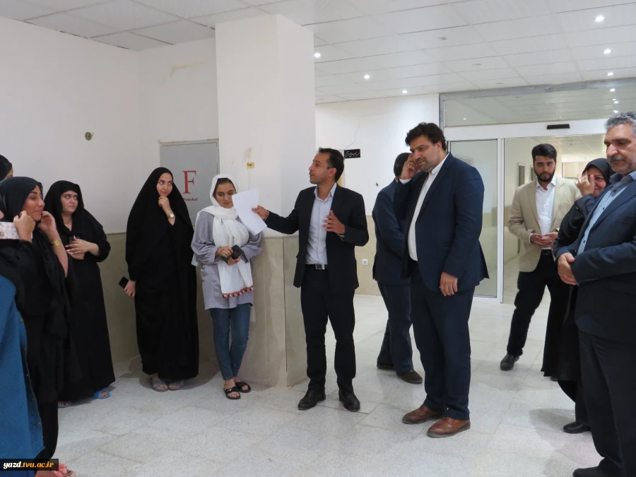 بازدید دکتر خسرویان، رئیس دانشگاه فنی و حرفه ای کشور از مرکز آموزشکده فنی دختران میبد
 6