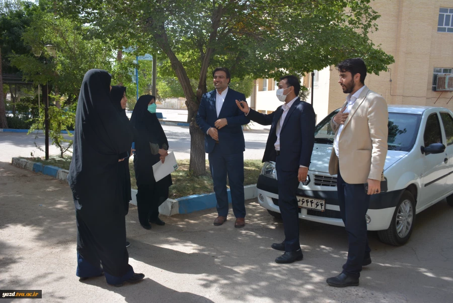 بازدید دکتر خسرویان، رئیس دانشگاه فنی و حرفه ای کشور از مرکز آموزشکده فنی دختران یزد

 5