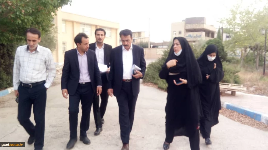 بازدید آقای زاده زکی و مهندس رفیعی مدیرکل عمرانی دانشگاه فنی کشور و آقای دکتر عندلیب رئیس دانشگاه فنی استان از دانشکده فنی دختران یزد حضرت رقیه.س.

 7