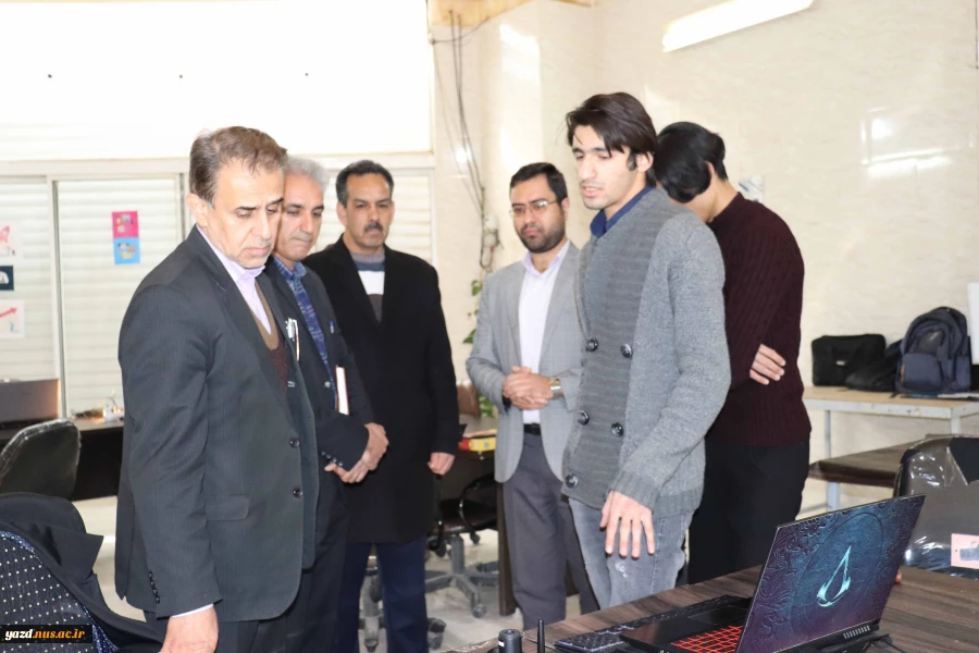 بازدید دکتر محتشمی سرپرست دانشگاه فنی و حرفه ای استان یزد از آموزشکده فنی امام علی(ع) 6