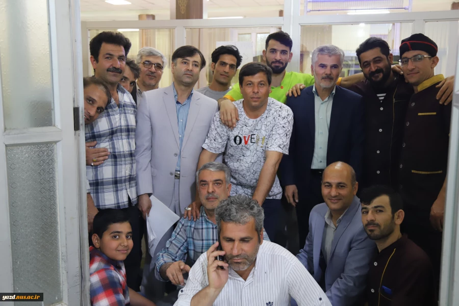 بزرگداشت مقام استاد و برگزاری جشن به همین مناسبت در آموزشکده فنی وحرفه ای شهید بهشتی اردکان  17