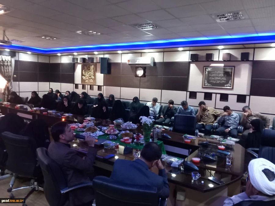 مراسم روضه خوانی و سفره حضرت رقیه (س) در آموزشکده فنی دختران یزد 3