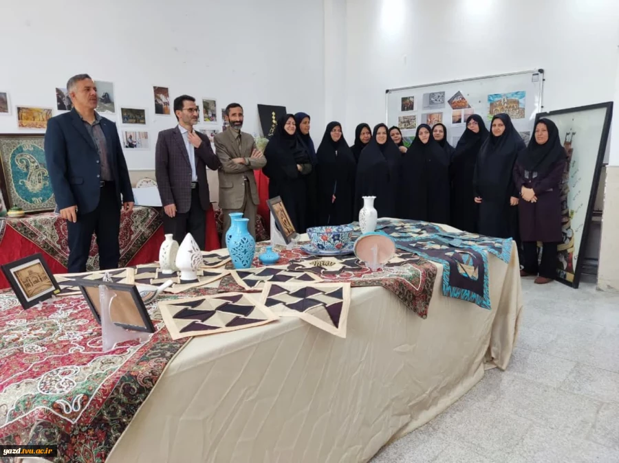 برگزاری نمایشگاه دستاوردهای دانشجویان آموزشکده فنی دختران میبد
 2