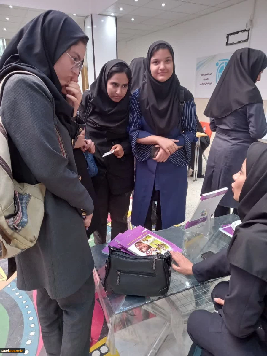برگزاری ایستگاه مشاوره وسلامت در آموزشکده فنی دختران میبد 5