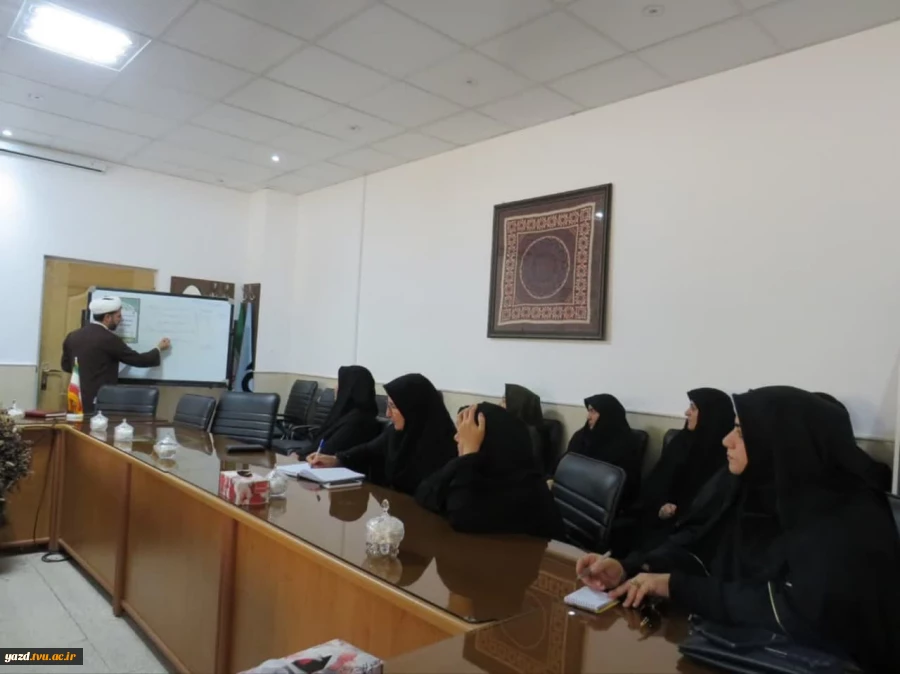 برگزاری کارگاه ه تربیت دینی فرزند ویژه کارکنان در آموزشکده فنی دختران میبد
 4