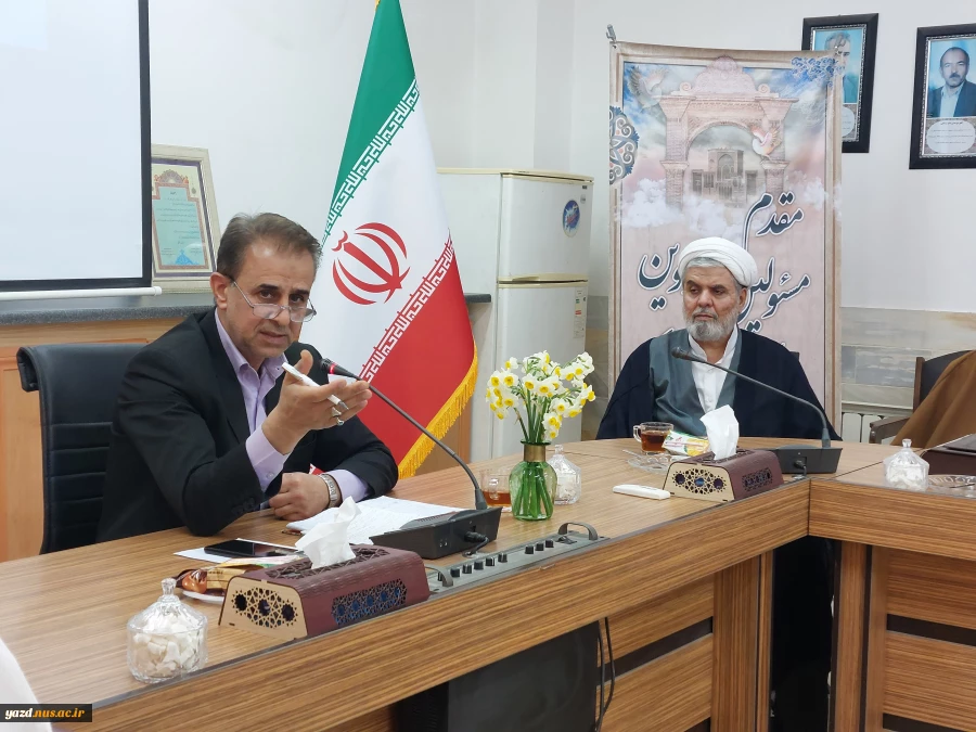 نشست گرم و صمیمی رییس دانشگاه فنی وحرفه ای یزد با کارکنان آموزشکده اردکان 4