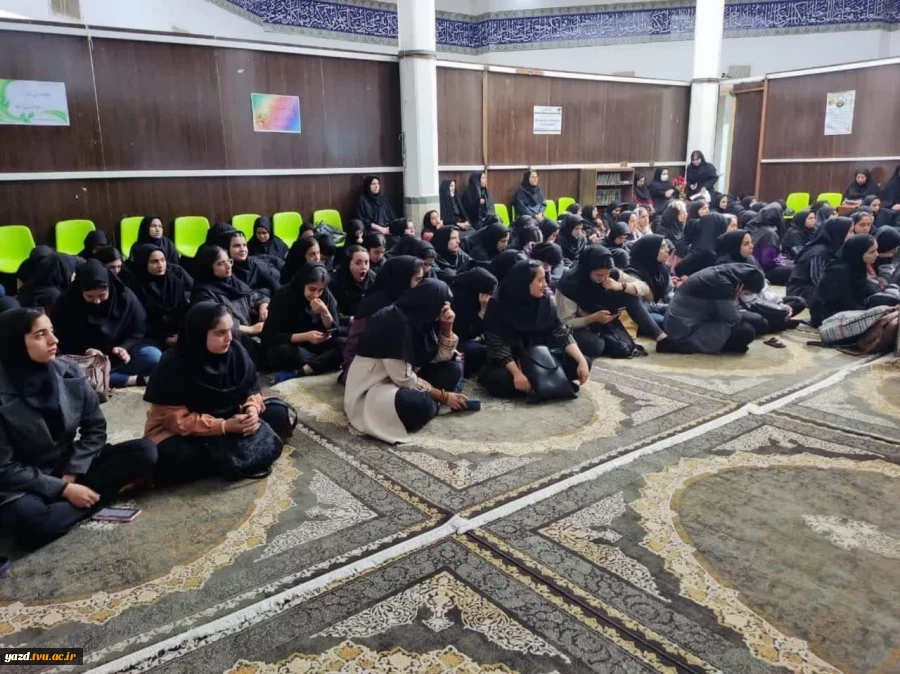 جلسۀ توجیهی کارآموزی دانشجویان تمامی رشته های آموزشکده فنی دختران میبد
 2