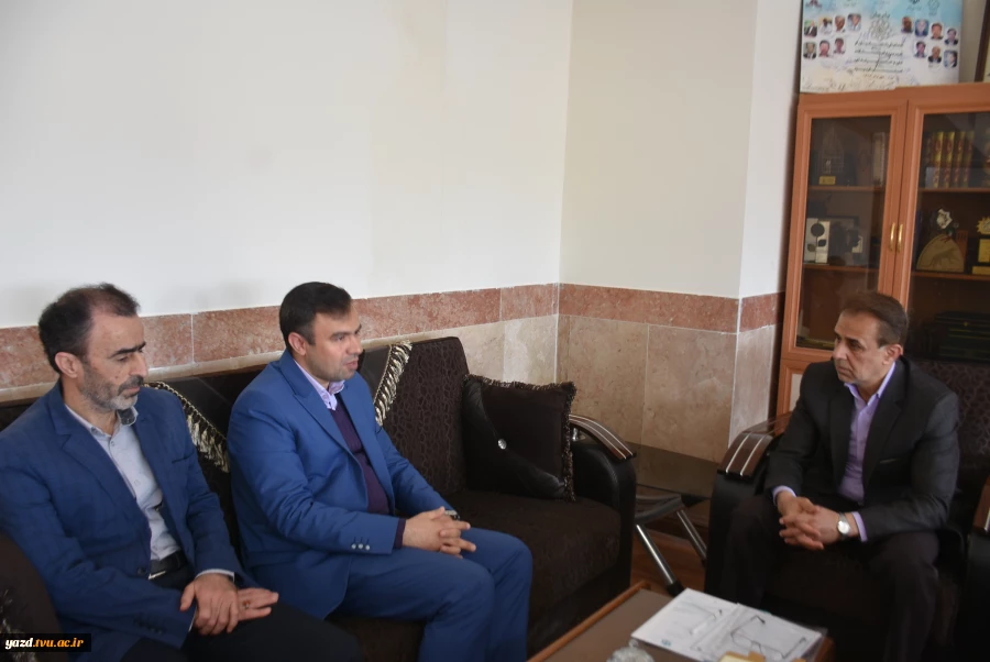 برگزاری نشست مشترک با نمایندگان سازمان انرژی اتمی ایران - استان یزد 3