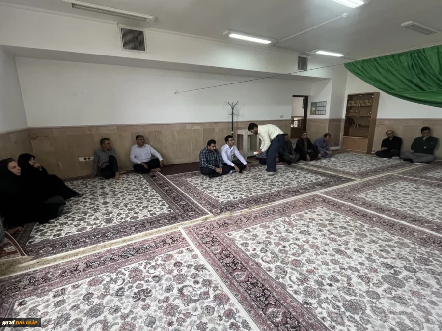 با حضور مسئولان دانشگاه فنی و حرفه ای استان یزد و آموزشکده فنی امام علی (ع) مراسم ترحیم برگزار شد. 5