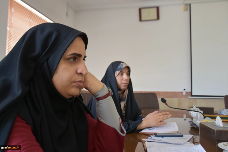 جلسه شورای مدیریت سبز 3