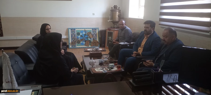 بازدید شهردار منطقه ۴ و همکارانش از دانشگاه ملی مهارت واحد دختران یزد  9