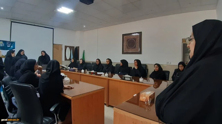 بازدید دانش آموزان هنرستان فاطمه الزهرا اردکان از دانشگاه ملی مهارت دختران واحد میبد

 3