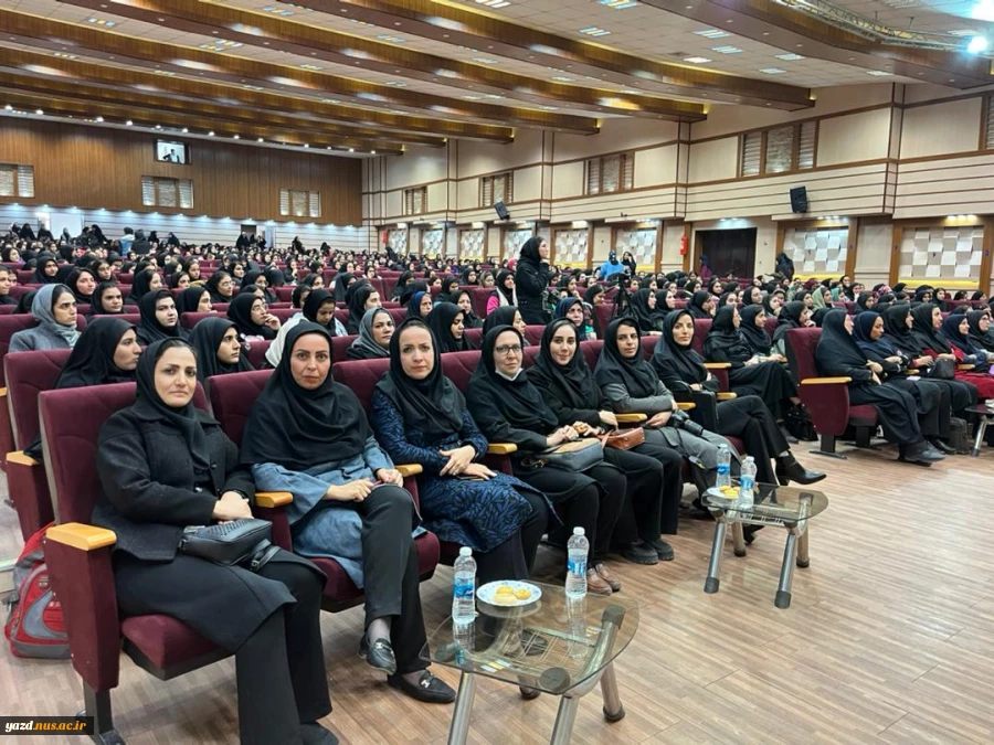 مراسم بزرگداشت روز دانشجو و روز حسابدار در آموزشکده ملی مهارت دختران یزد  4