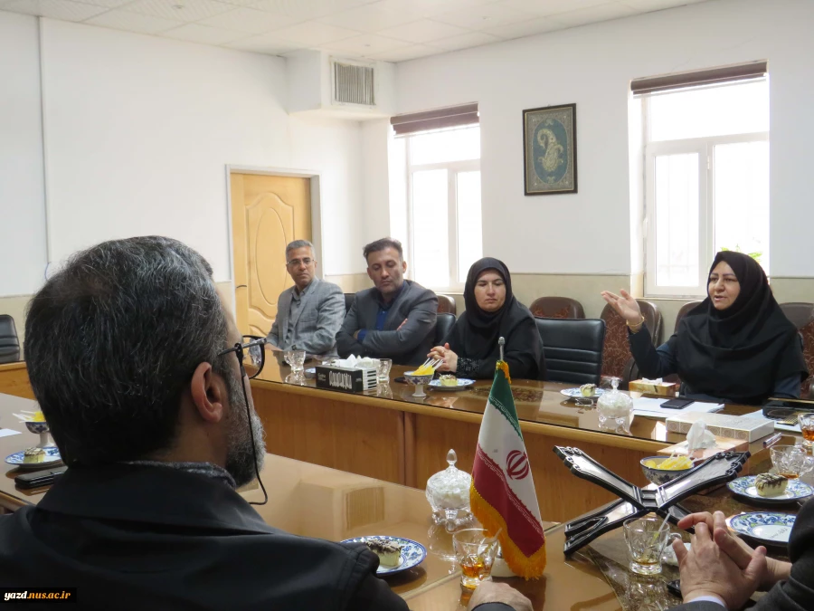 جلسه دکتر احمدی معاونت پژوهشی دانشگاه ملی مهارت با رؤسای مراکز دانشگاه ملی مهارت استان یزد در آموزشکده دختران میبد
 9