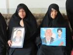 دیدارریاست و جمعی از کارکنان آموزشکده ملی مهارت دختران میبد با خانواده شهیدمحمد حسین محمدی
 6