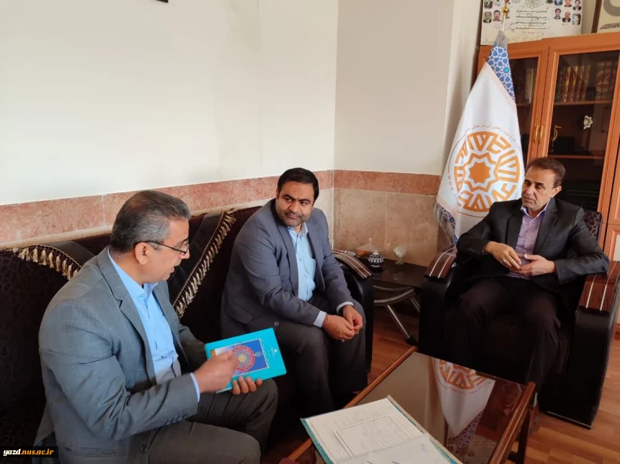برگزاری جلسه ریاست دانشگاه ملی مهارت استان یزد با نماینده اداره کل نوسازی مدارس 4