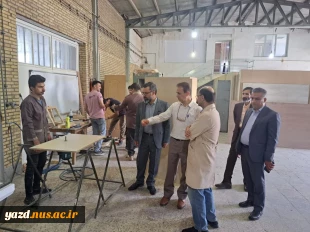 حضور ریاست دانشگاه ملی مهارت استان یزد در اتاق همکاران و کارگاه ها جهت تبریک سال نو 2
