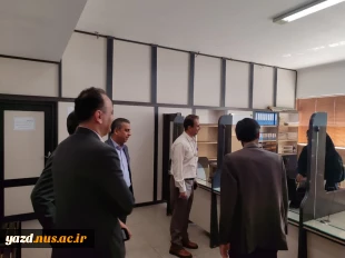 حضور ریاست دانشگاه ملی مهارت استان یزد در اتاق همکاران و کارگاه ها جهت تبریک سال نو 4