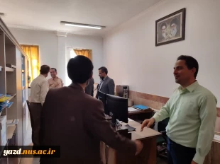 حضور ریاست دانشگاه ملی مهارت استان یزد در اتاق همکاران و کارگاه ها جهت تبریک سال نو 7