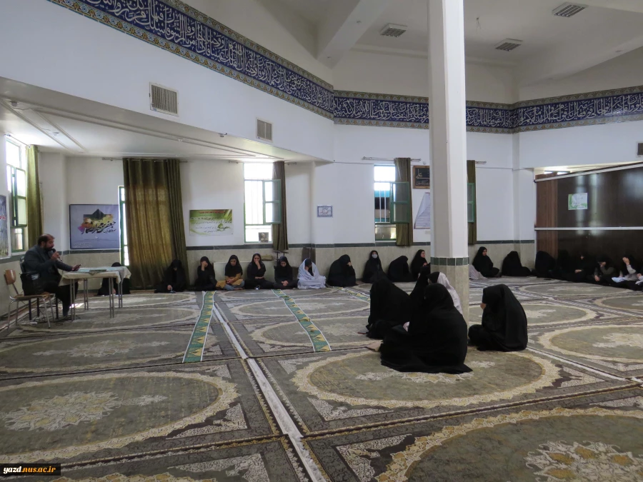 برگزاری جلسه با مدیران مدارس و هنرستان ها در آموزشکده ملی مهارت دختران میبد 6