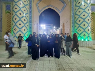 حضوردانشجویان آموزشکده ملی مهارت دختران میبد در برنامه گل والا به مناسبت آغاز دهه کرامت

 2