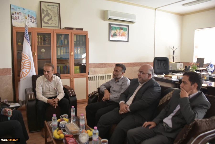 دیدار فرماندار یزد با رئیس دانشگاه ملی مهارت استان یزد 3