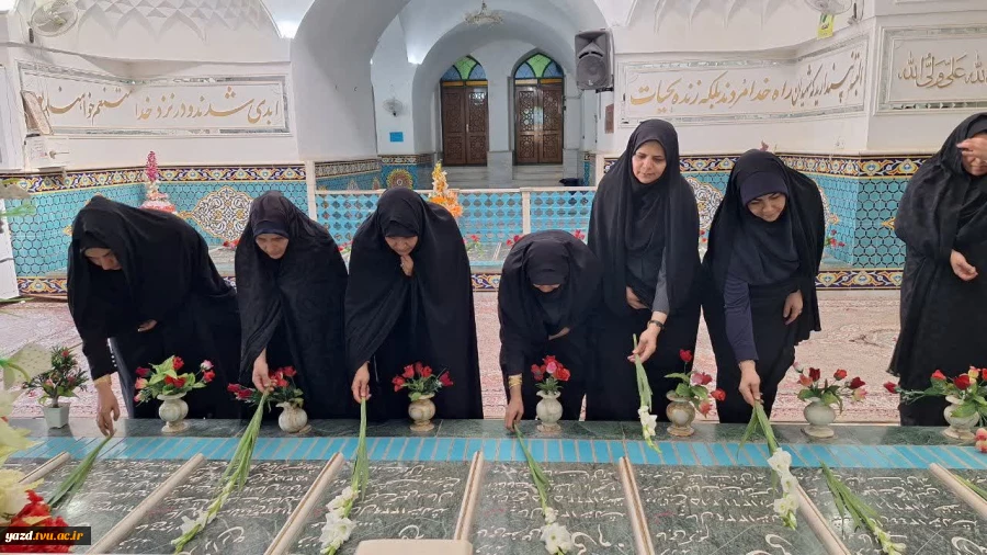 تجدید میثاق کارمندان آموزشکده ملی مهارت دختران میبد با مقام والای شهدا در هفته دفاع مقدس 6