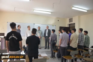 حضور رئیس و معاونین دانشگاه ملی مهارت یزد در کلاس‌های درس؛ خیرمقدم به دانشجویان در آغاز سال تحصیلی جدید 2