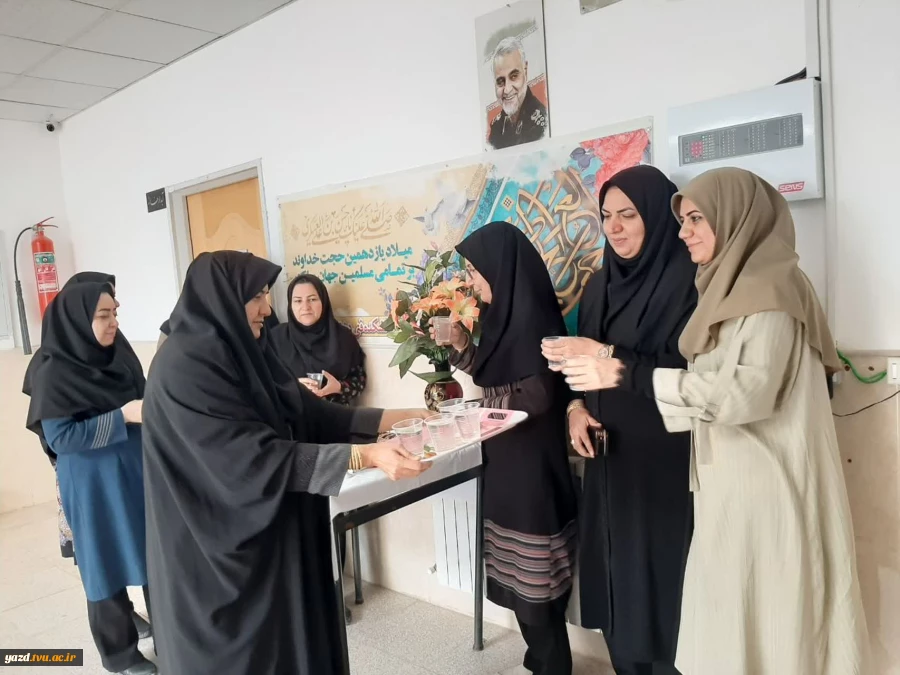 برگزاری ایستگاه صلولتی به مناسبت فرا رسیدن میلاد امام حسن عسکری(ع)
 2