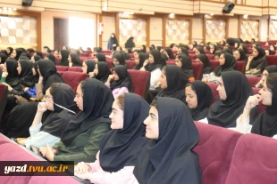 برگزاری جشن استقبال از دانشجویان نوورود آموزشکده ملی مهارت دختران یزد در آستانه ولادت حضرت زینب (س)
 2