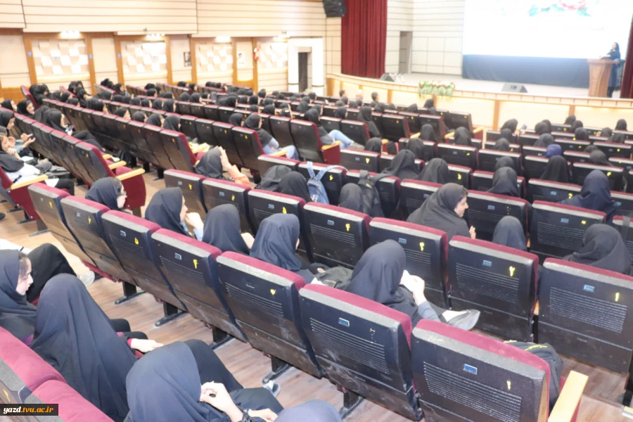 برگزاری جشن استقبال از دانشجویان نوورود آموزشکده ملی مهارت دختران یزد در آستانه ولادت حضرت زینب (س)
 6