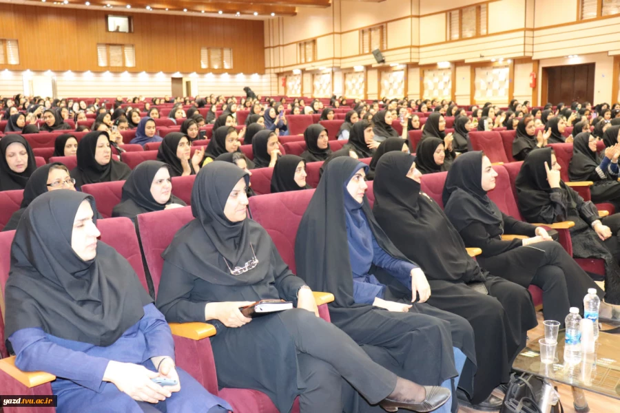 برگزاری جشن استقبال از دانشجویان نوورود آموزشکده ملی مهارت دختران یزد در آستانه ولادت حضرت زینب (س)
 9