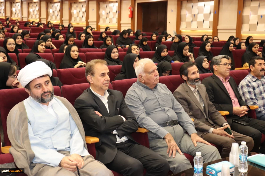 برگزاری جشن استقبال از دانشجویان نوورود آموزشکده ملی مهارت دختران یزد در آستانه ولادت حضرت زینب (س)
 10