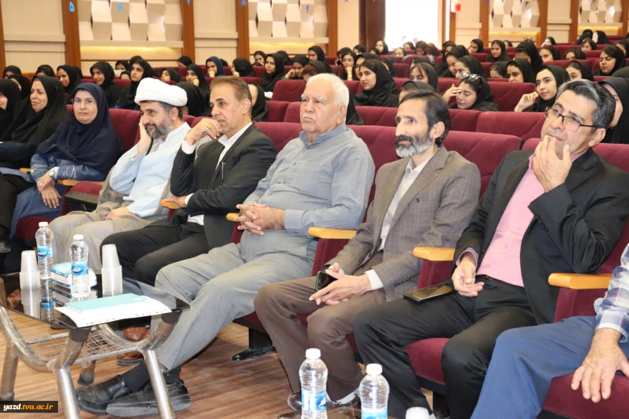 برگزاری جشن استقبال از دانشجویان نوورود آموزشکده ملی مهارت دختران یزد در آستانه ولادت حضرت زینب (س)
 12