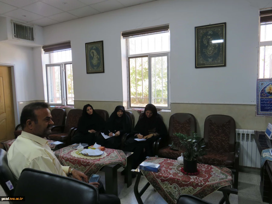 برگزاری جلسه شورای فرهنگی درآموزشکده ملی مهارت دختران میبد
 3