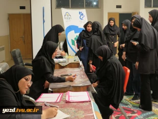 برپایی ایستگاه سلامت توسط کانون هلال احمر آموزشکده ملی مهارت دختران میبد
 6