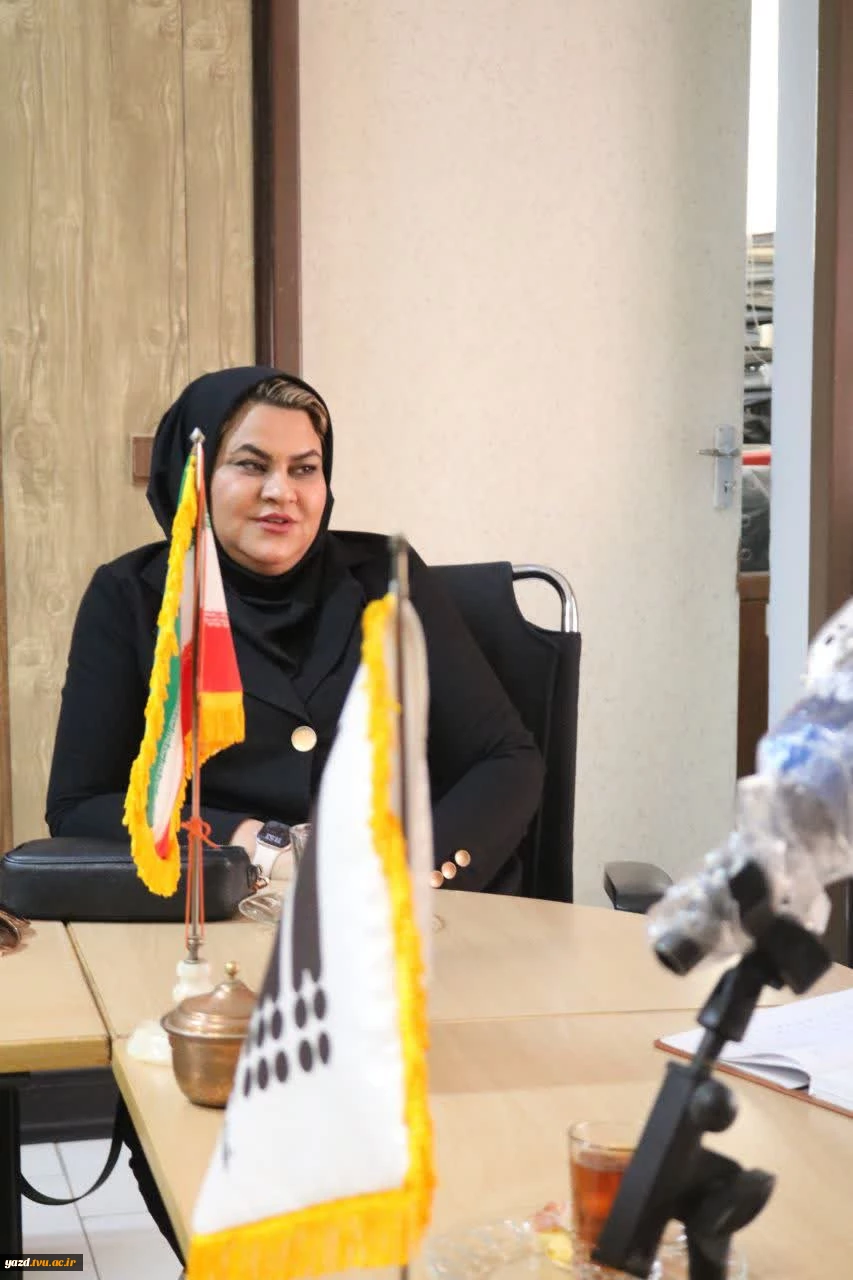 بازدید دانشجویان دانشگاه ملی مهارت میبد از خبرگزاری جمهوری اسلامی(ایرنا)
 2