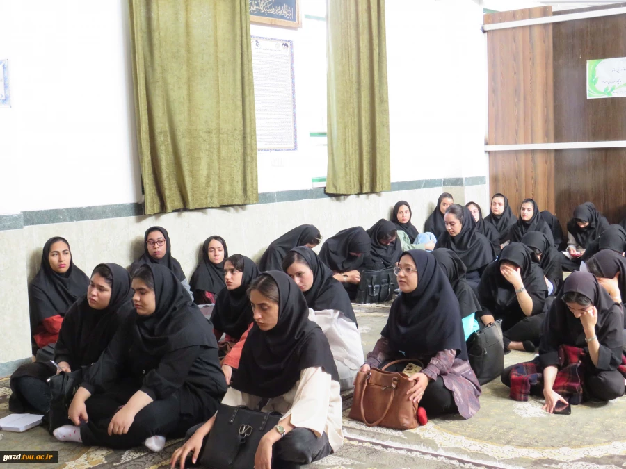 برگزاری جلسۀ توجیهی درس کارآموزی آموزشکده ملی مهارت دختران میبد
 4