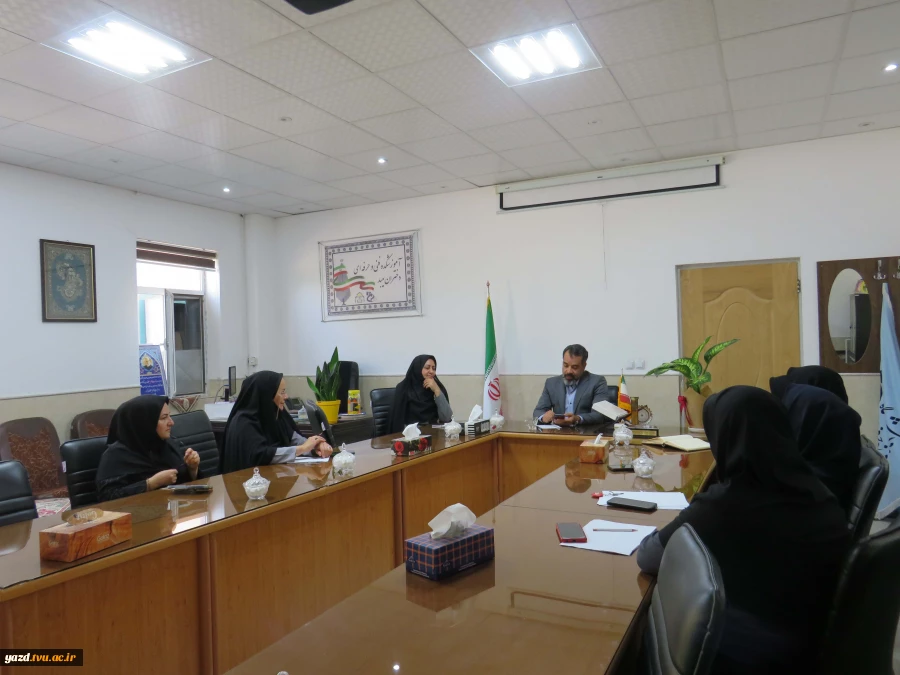 برگزاری جلسه شورای آموزشی در آموزشکده ملی مهارت دختران میبد
 3