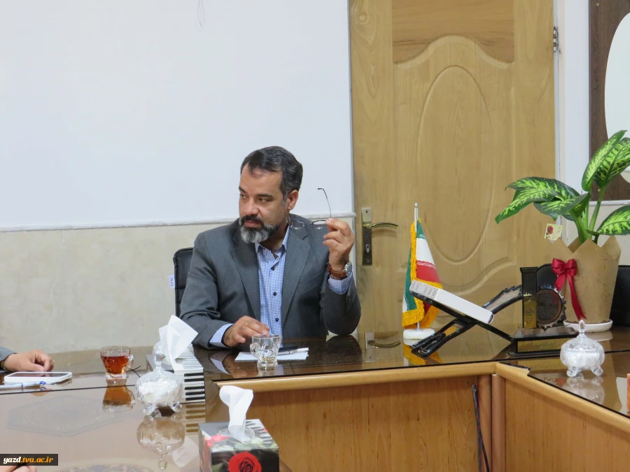 برگزاری جلسه شورای آموزشی در آموزشکده ملی مهارت دختران میبد
 7